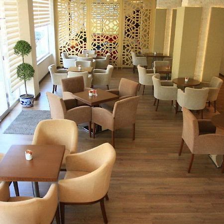 Kesos Hotel ทรับซอน ภายนอก รูปภาพ